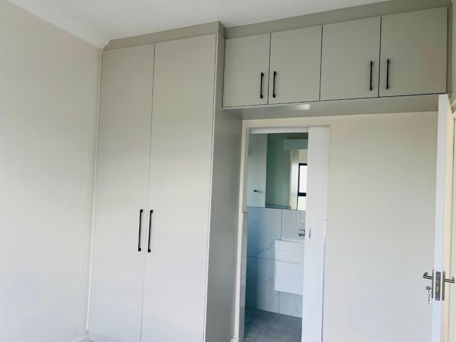 1 Bedroom Property for Sale in Table View Western Cape